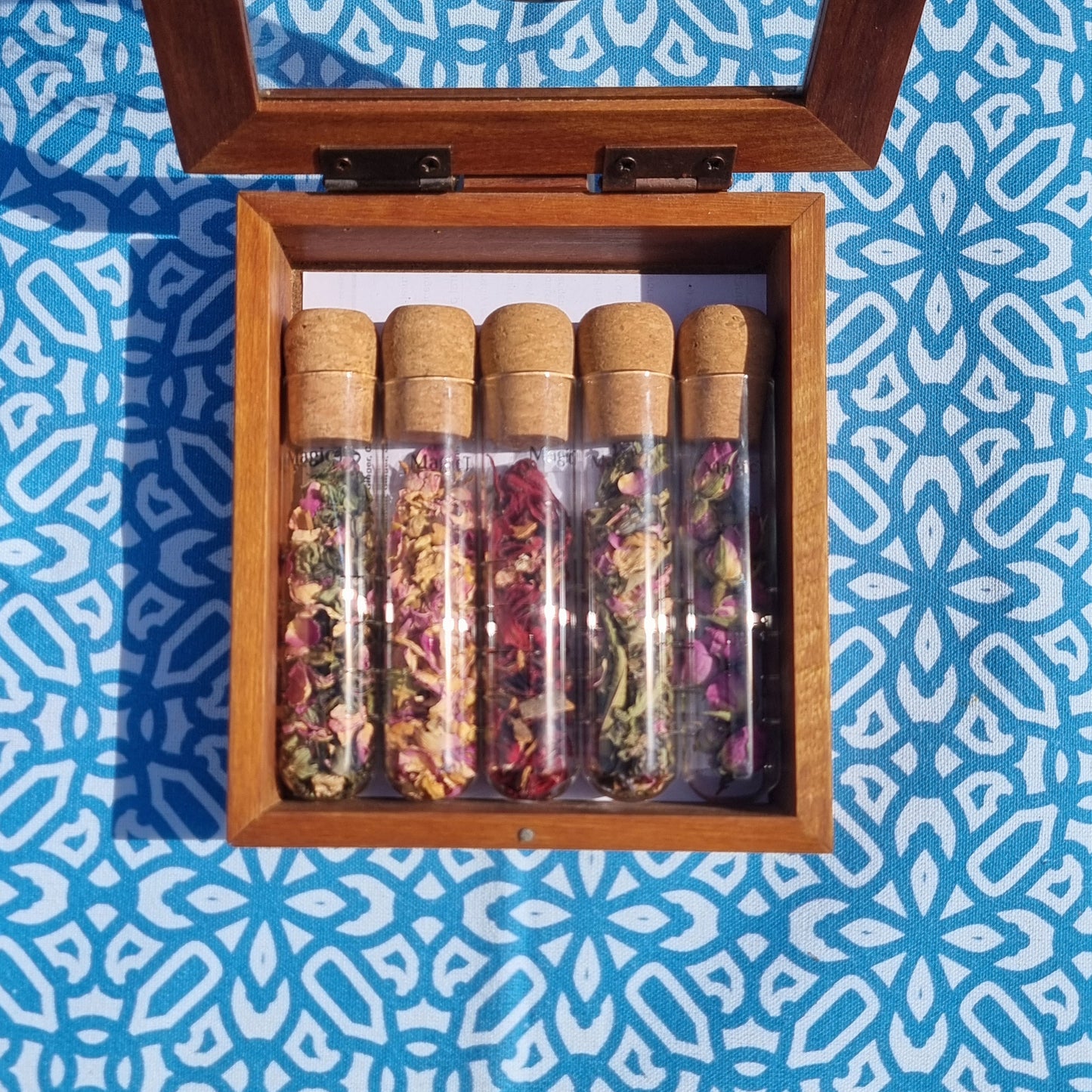Magic Tea Chest : Limited Edition